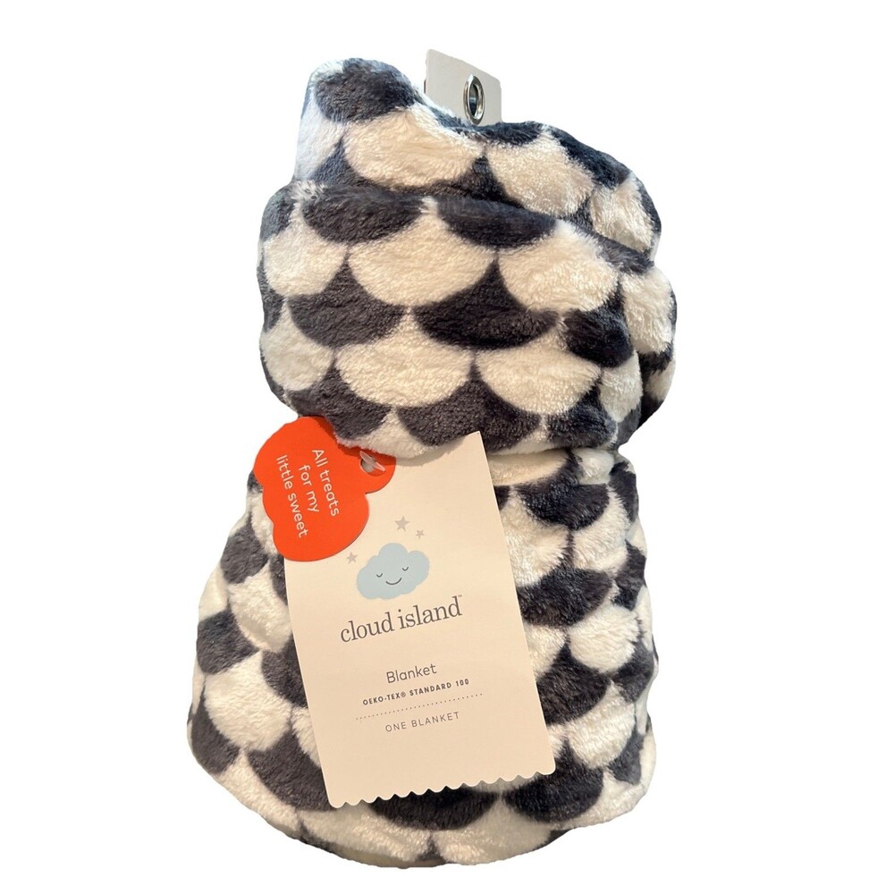 Cloud Island Gray White Geometric Scallop Plush Baby Blanket Target New